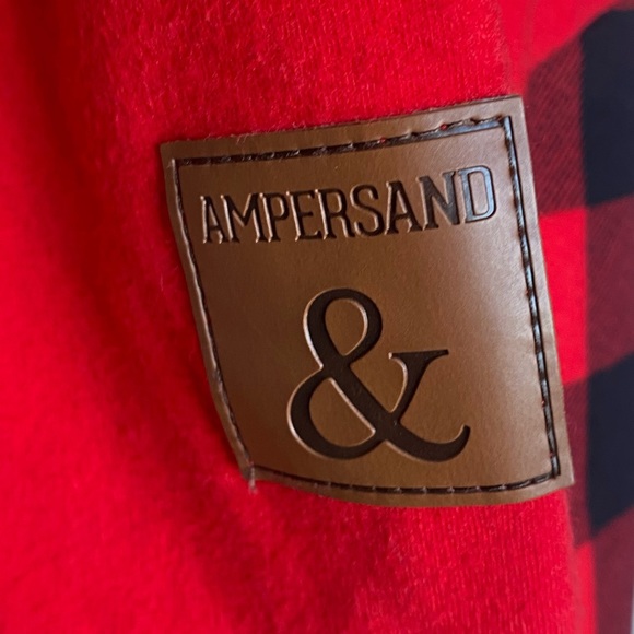 AMPERSAND Singlehood Sweatshirt
Under the Mistletoe size XXL - Picture 9 of 10